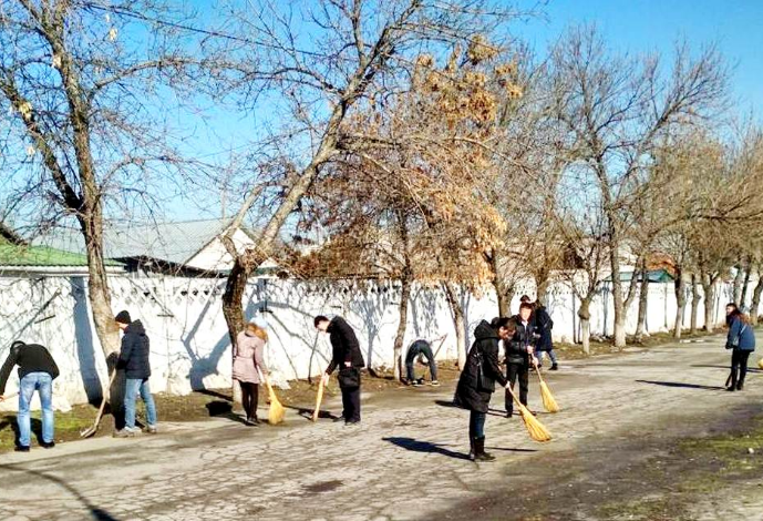 На субботнике очистили улицы от полтонны мусора