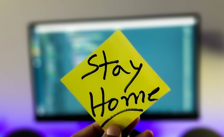 Оставайтесь дома