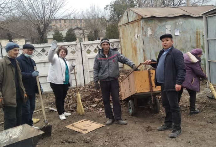 Сотрудниками были проведены субботники