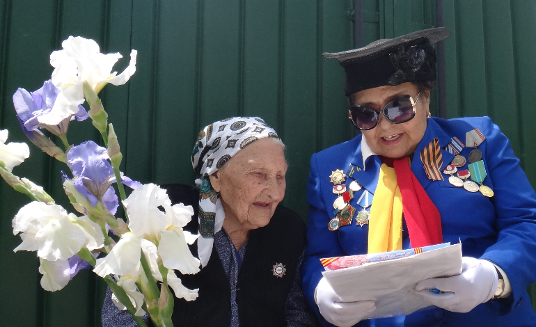 С Днём Победы ветеранов авиации поздравил институт