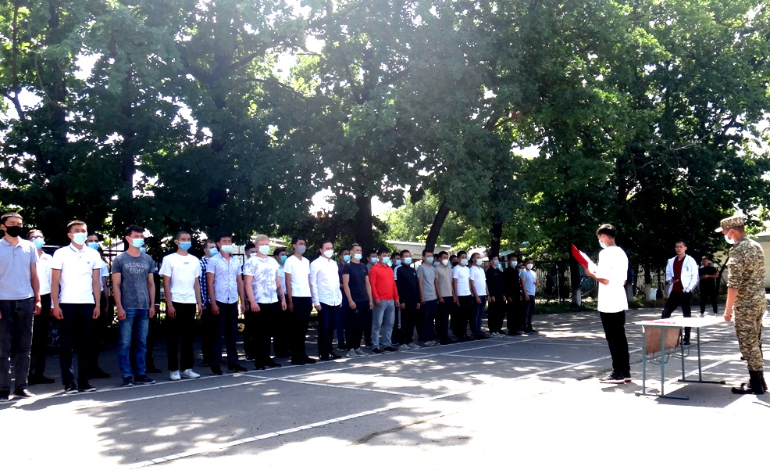 Новобранцы альтернативной службы приняли военную присягу