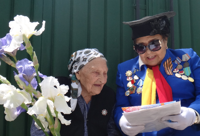 С Днём Победы ветеранов авиации поздравил институт