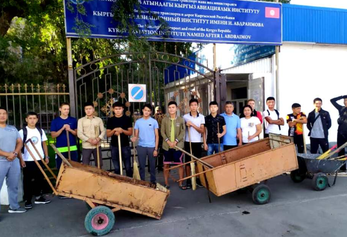 Во Всемирный день чистоты студенты и преподаватели института провели с...