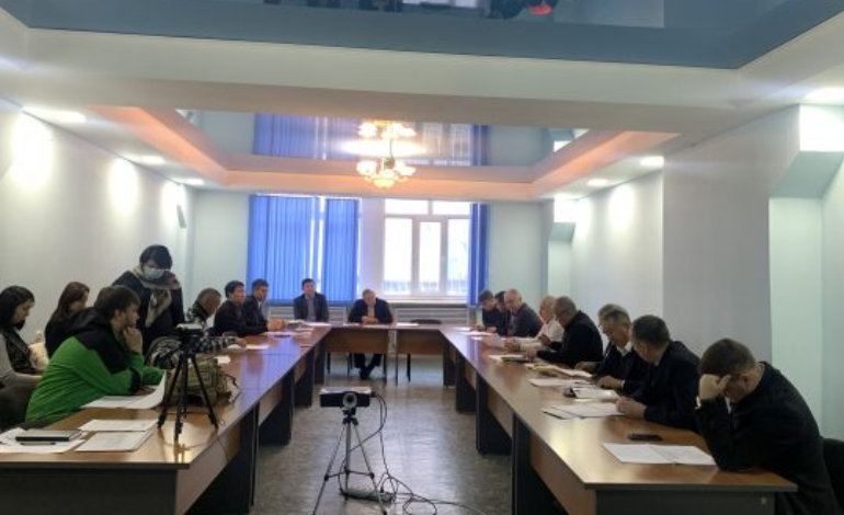 21 декабря 2021 г. в Департаменте гражданской авиации при Министерстве транспорта и коммуникаций КР прошла рабочая встреча директора Департамента гражданской авиации А.И. Настаева с руководителями авиакомпаний, действующих на территории КР