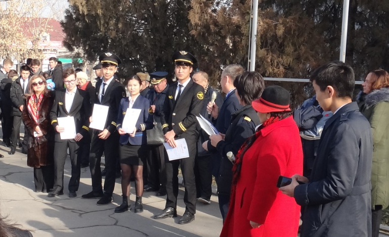 Награды института студентам за победы в конкурсах и активную работу