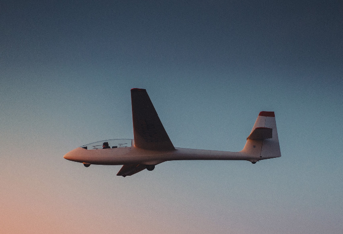 В Кыргызском авиационном институте началась подготовка пилотов-любител...