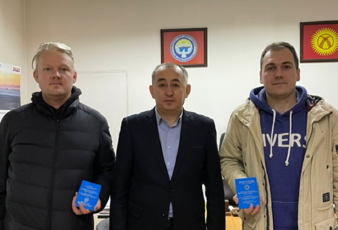 Первый выпуск пилотов коммерческой авиации