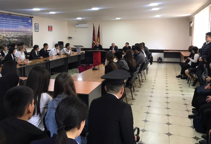 В институте состоялась встреча студентов выпускных групп с директором ...