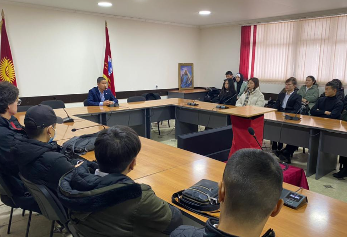 Заместитель заведующего цифровым отделом КНУ Абельденов А.М. прочитал ...