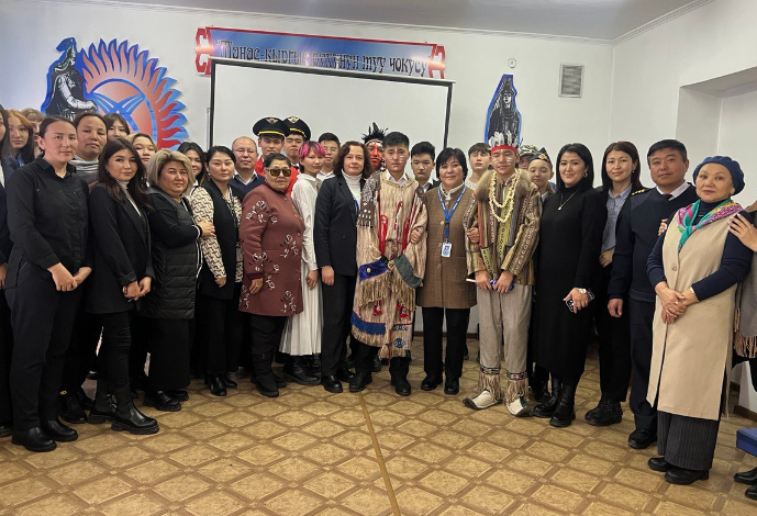 HAPPY THANKSGIVING DAY. Студенты авиационного института представили те...