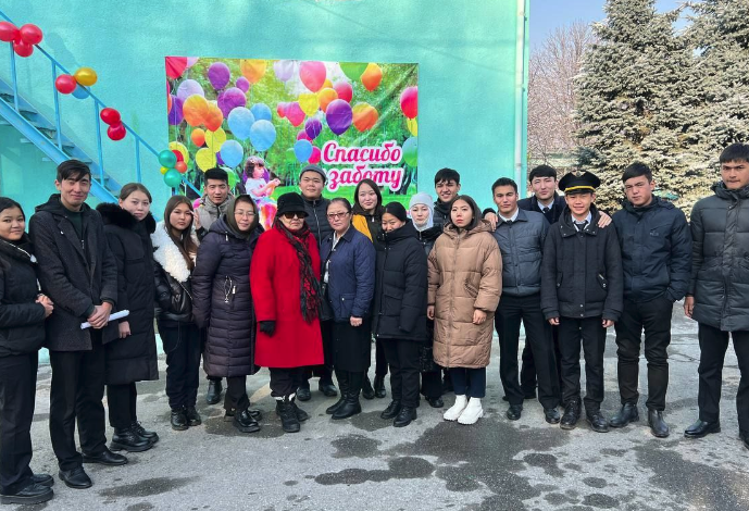 Улыбка радости: студенты авиационного института встретились с детьми с...