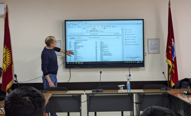 Заместитель генерального директора, технический директор авиакомпании «Авиа Траффик Компани» провел лекцию для студентов КАИ 