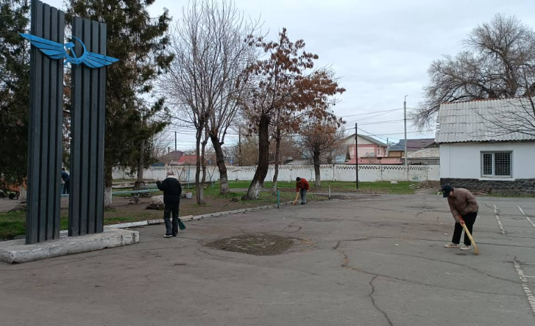 Коллектив и студенты КАИ вышли на общереспубликанский субботник 