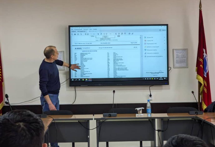 Заместитель генерального директора, технический директор авиакомпании ...