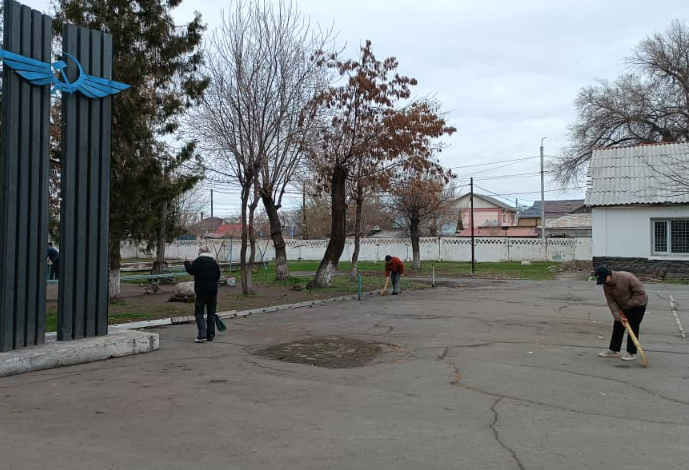 Коллектив и студенты КАИ вышли на общереспубликанский субботник 