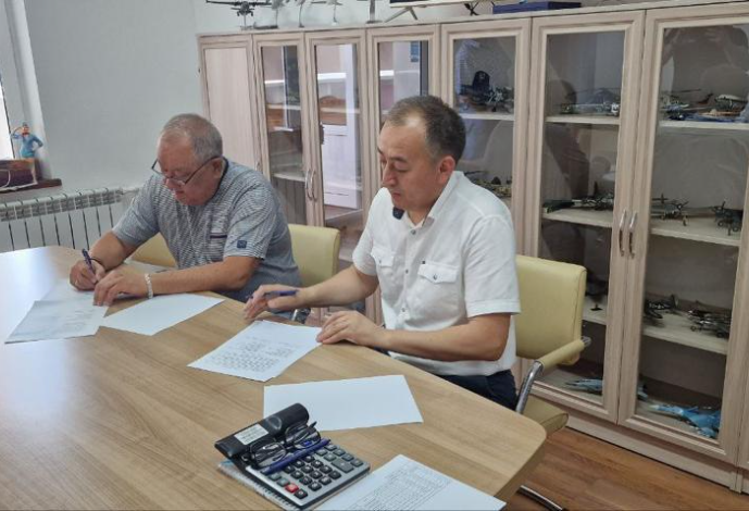 В честь 50 летия КАИ Авиакомпания «Авиа Траффик Компани» передала инст...