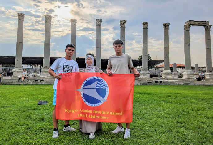 Международный космический лагерь