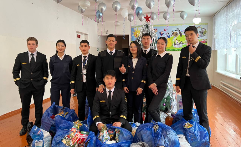 Преподаватели и студенты института посетили Нижне-Чуйскую школу-интернат с благотворительной акцией