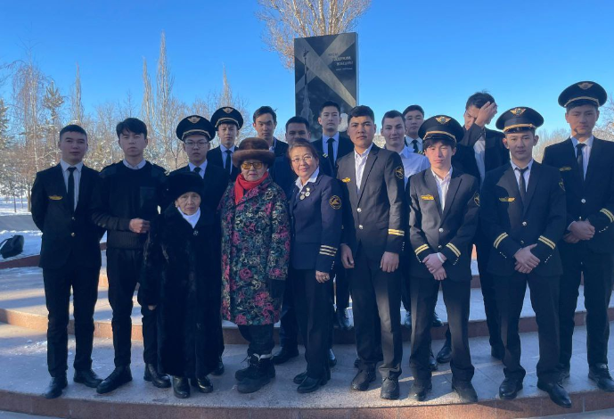 Студенты института приняли участие в митинге-реквиеме, посвященному бл...