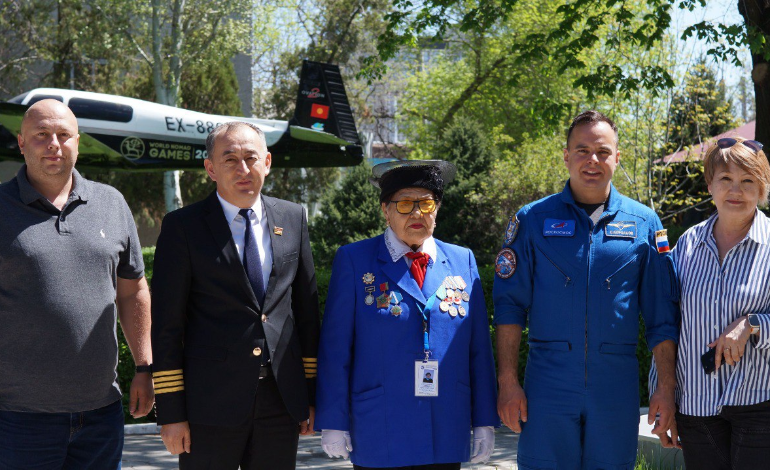 Космонавт Сергей Корсаков посетил Кыргызский авиационный институт им. И. Абдраимова