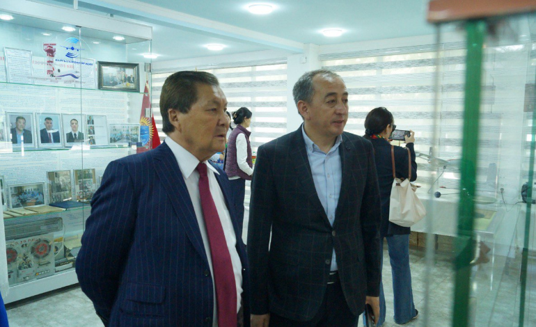 Связь времен и поколений: Ветеран ФАТУГА посетил Кыргызский авиационный институт им.И.Абдраимова