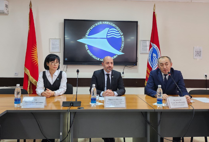 КАИ посетил региональный директор ИКАО Николас Ралло